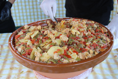 lora celebra con xito el XVII Da de las Sopas Perotas