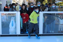 lora estrena pista de patinaje en el Mirador de las Casas Nuevas