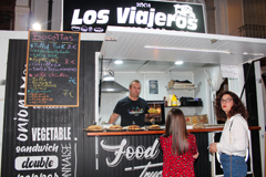 xito de pblico y gran oferta gastronmica en el Foodtruck de lora