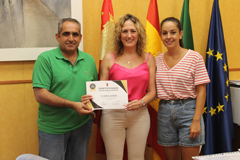 El Ayuntamiento entrega los premios del Concurso de Escaparates de Feria