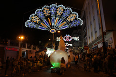 El encendido del alumbrado da el pistoletazo de salida a la feria  2017