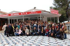 Ms de 100 mujeres participan en el viaje a Almucar