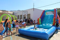 Divertida fiesta del agua en Bermejo