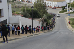 500 personas participan en el proyecto Caminando por un Reto en lora